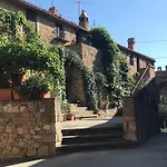 Villa In Campagna Toscana A Porrona